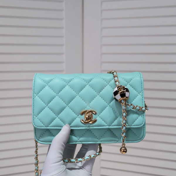 シャネルバッグ細部ディテール